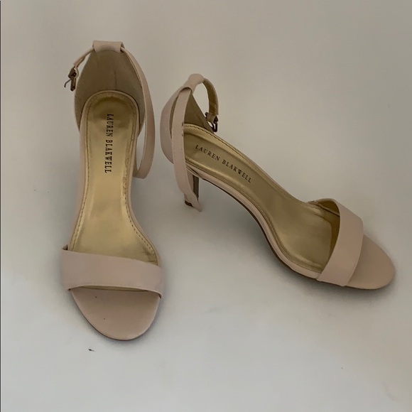 Heels - Picture 2 of 4